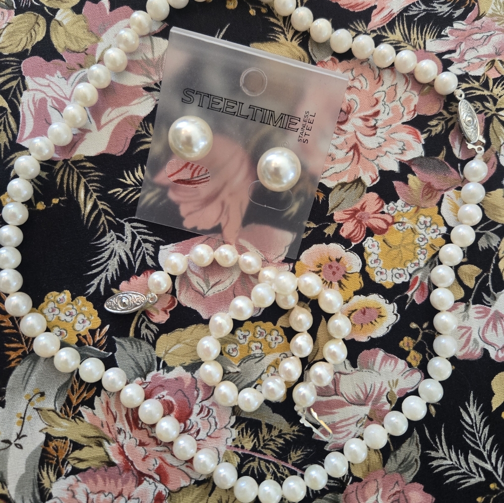 Vintage Inspired Pearl Jewelry Set